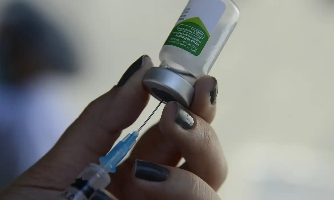 Casos de síndrome respiratória grave estão em queda em quase todo país