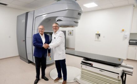 Ribercon - Governo entrega aceleradores lineares para radioterapia para 5 estados